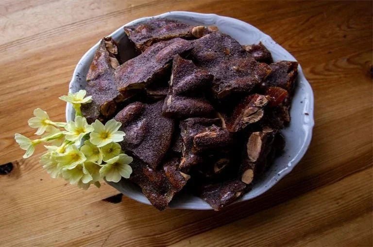 Seaweed Almond Brittle - Lofoten Seaweed
