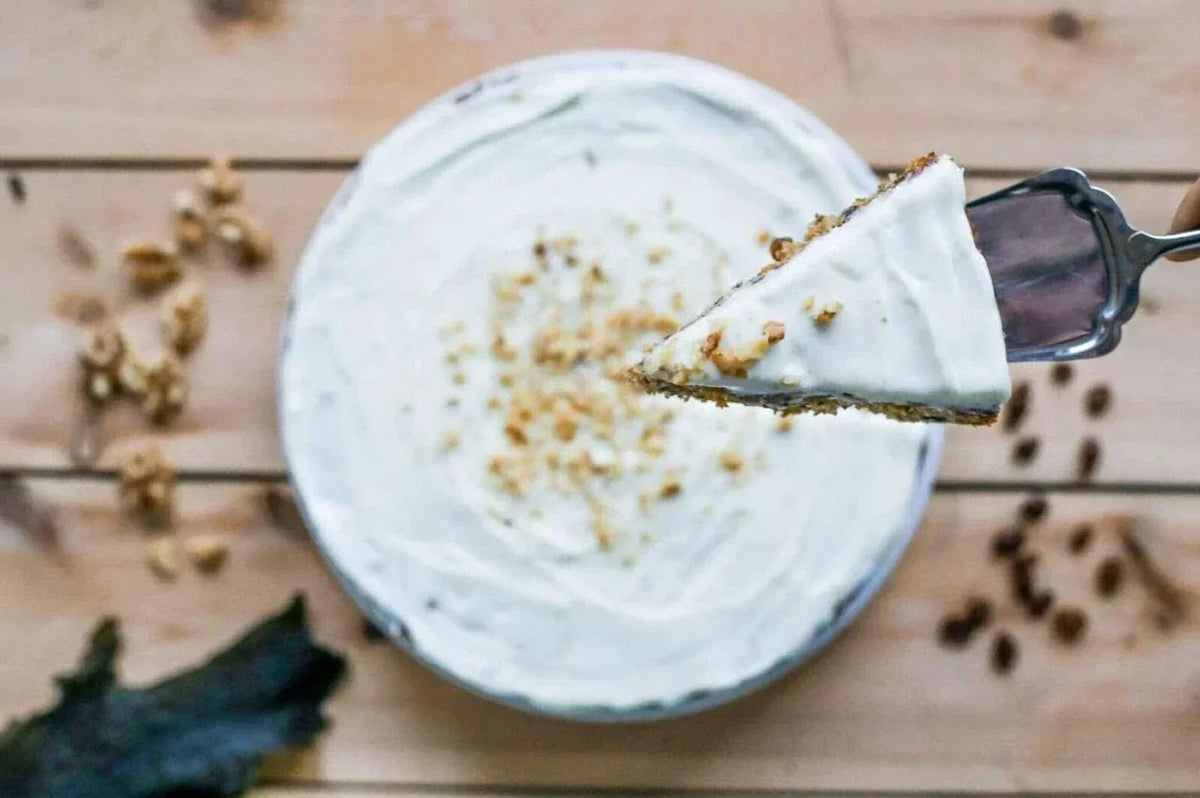 Carrot cake with sugar kelp