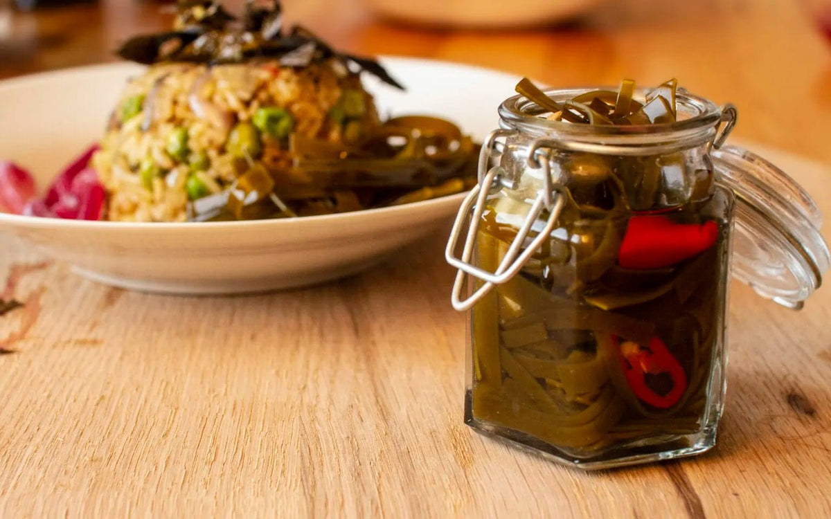 Pickled kombu with ginger and chilli