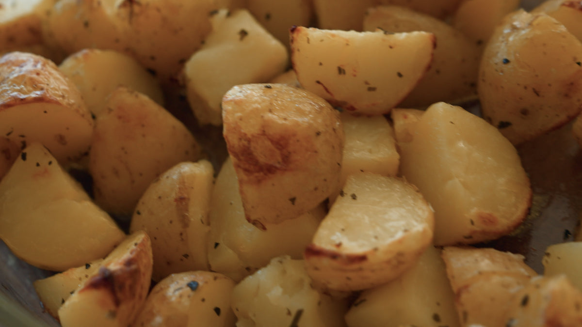 Oven-Roasted Potato Wedges with Smoked Seaweed Salt - Lofoten Seaweed